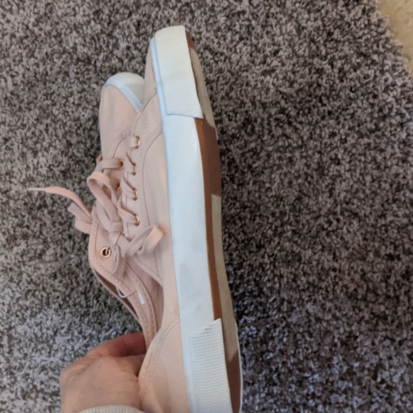 Pastel Casual Sneakers W11 Old Navy Peach Canvas Cushion Insole NWT Minimalist - Picture 5 of 5